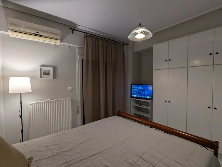 PXL 20241222 182035106.RAW 01.COVER