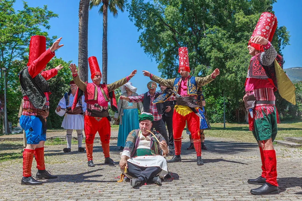 Ζεϊμπέκια και Χότζας Μάηδες στα Άνω Λεχώνια