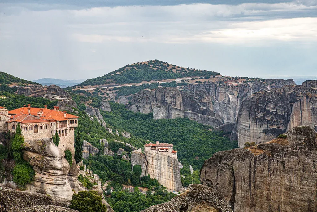 Ιερά Μονή Βαρλαάμ και Ιερά Μονή Ρουσάνου