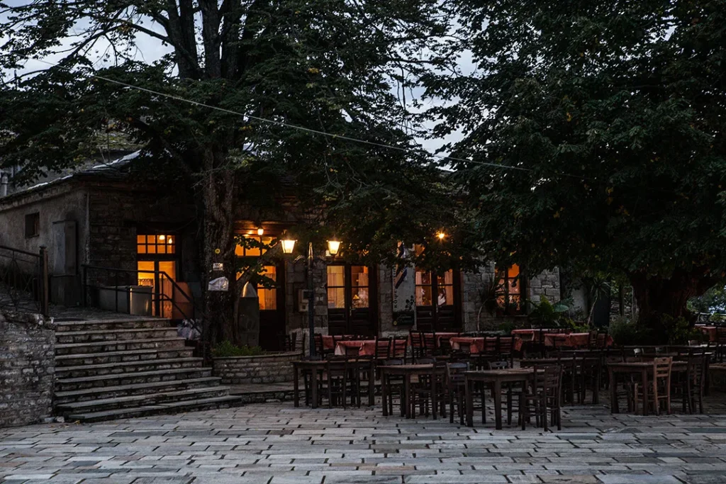 η πλατεία στο Νεοχώρι