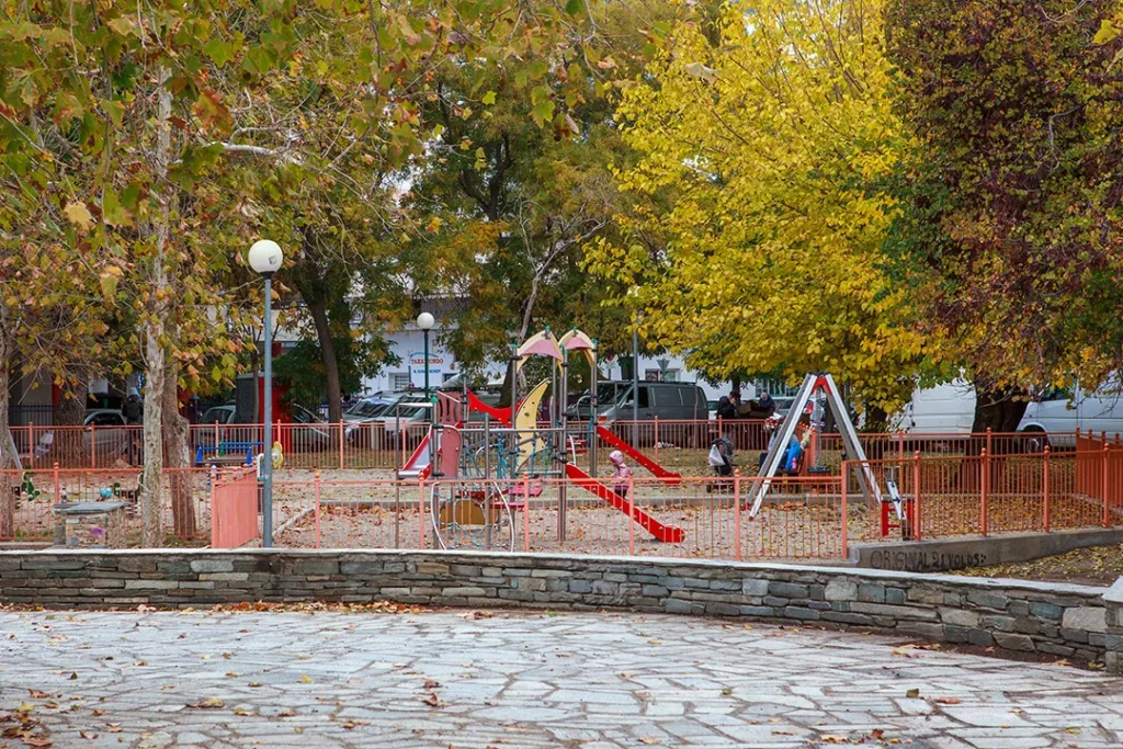 παιδική χαρά στην γειτονιά1