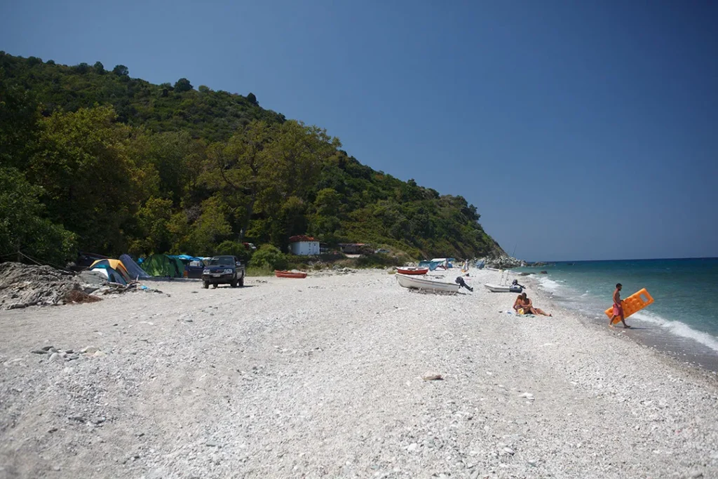 παραλία Οβριού